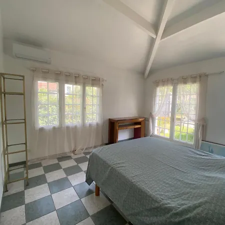 Independante, Spacieuse Et Privee Hyper Centre Homestay *